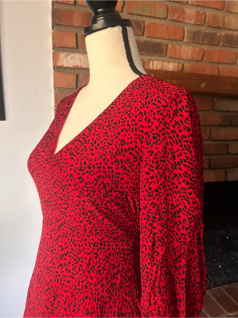 Alice + Olivia Polly Leopard Print Long Sleeve Mini Dress in Red Sz 2 - Picture 6 of 9